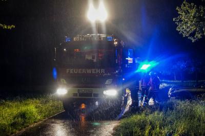 Ostfildern: Gartenhaus brennt vollstaendig ab